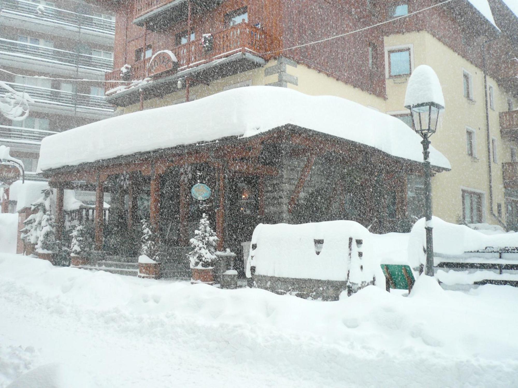 Hotel Mignon Breuil-Cervinia Exteriér fotografie