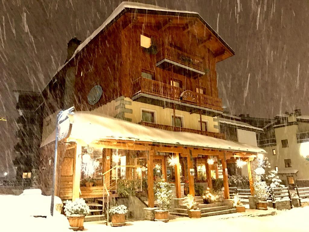 Hotel Mignon Breuil-Cervinia Exteriér fotografie